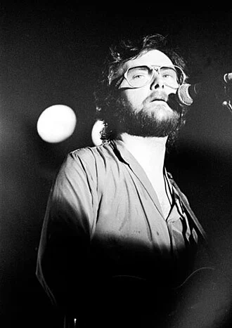 Gerry Rafferty height profile photo