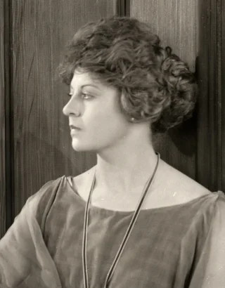 Gertrude Astor height profile photo