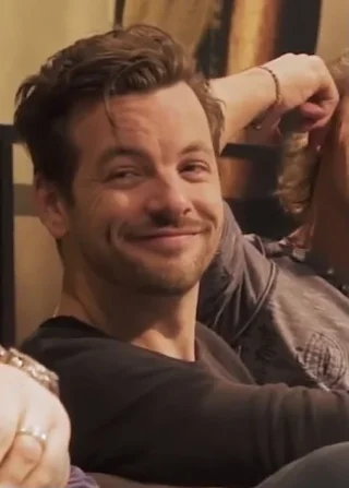 Gethin Anthony height profile photo