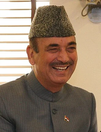 Ghulam Nabi Azad height profile photo