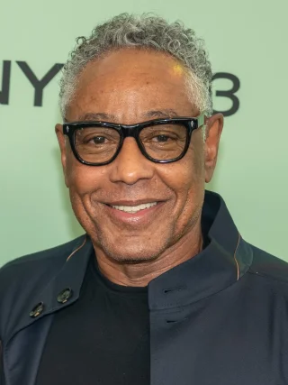 Giancarlo Esposito height profile photo