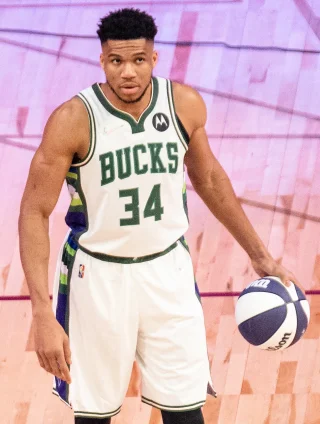 Giannis Antetokounmpo height profile photo