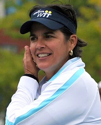 Gigi Fernández height profile photo