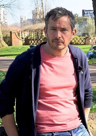Giles Coren height profile photo