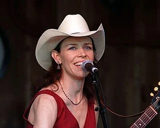 Gillian Welch height profile photo