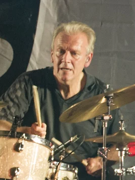 Gilson Lavis height profile photo
