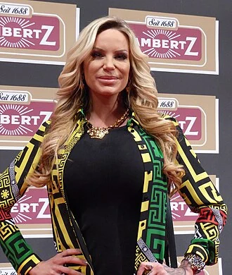 Gina-Lisa Lohfink height profile photo