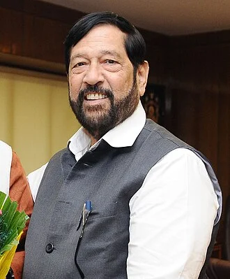 Girish Bapat height profile photo