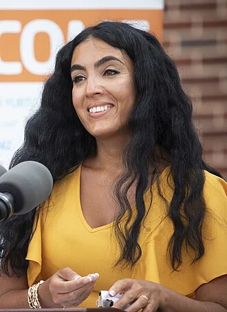 Gisele Barreto Fetterman height profile photo