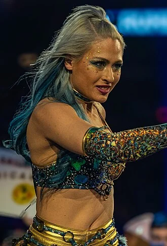 Giulia (wrestler) height profile photo