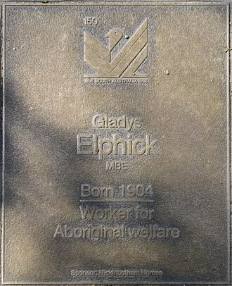 Gladys Elphick height profile photo
