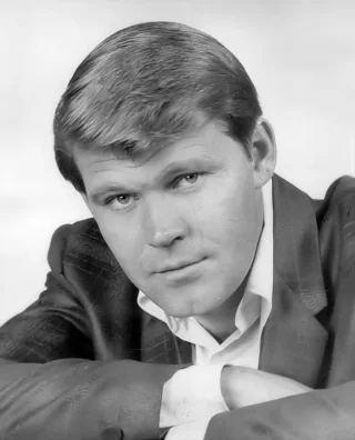 Glen Campbell height profile photo