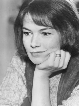 Glenda Jackson height profile photo