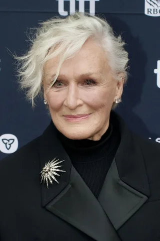 Glenn Close height profile photo
