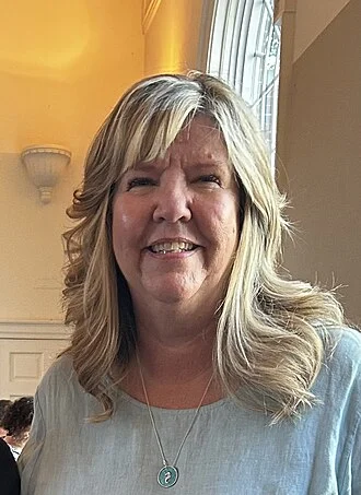Gloria Johnson (politician) height profile photo