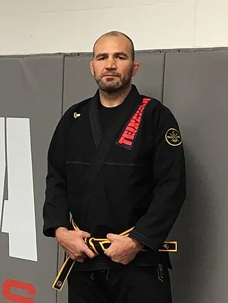 Glover Teixeira height profile photo