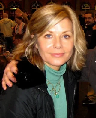 Glynis Barber height profile photo