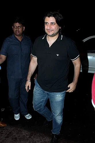 Goldie Behl height profile photo