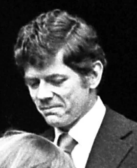 Gordon Getty height profile photo