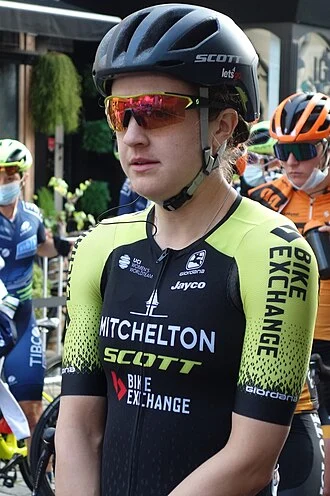 Grace Brown (cyclist) height profile photo