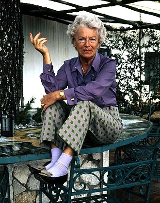 Gracie Fields height profile photo