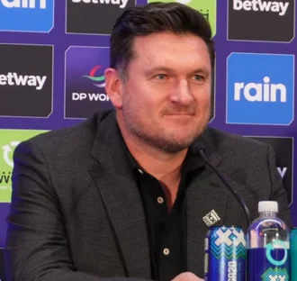 Graeme Smith height profile photo