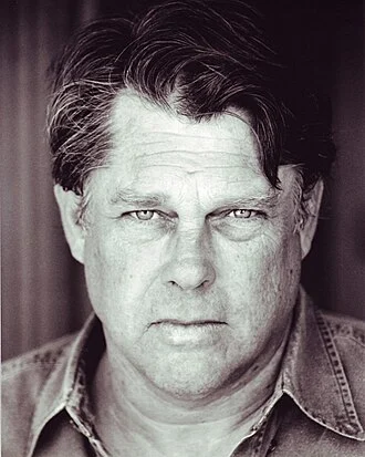 Graham Beckel height profile photo