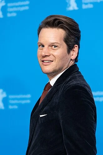 Graham Moore (writer) height profile photo
