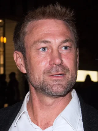 Grant Bowler height profile photo