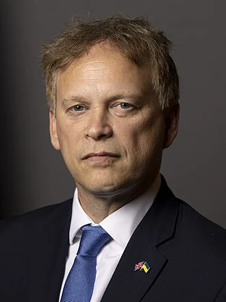 Grant Shapps height profile photo