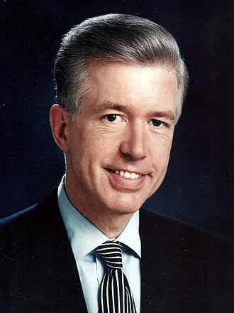 Gray Davis height profile photo