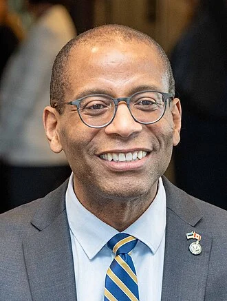 Greg Fergus height profile photo