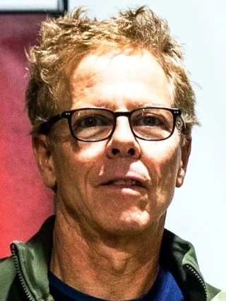 Greg Germann height profile photo