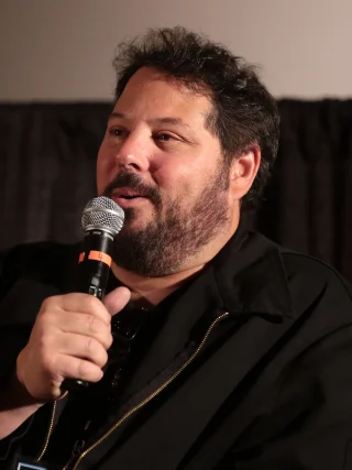 Greg Grunberg height profile photo
