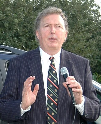 Greg Knight height profile photo