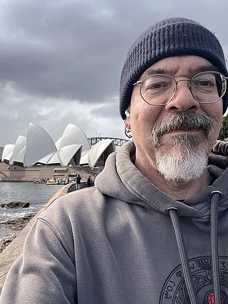 Greg Rucka height profile photo