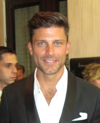 Greg Vaughan height profile photo