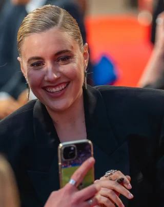 Greta Gerwig height profile photo