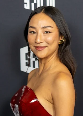 Greta Lee height profile photo