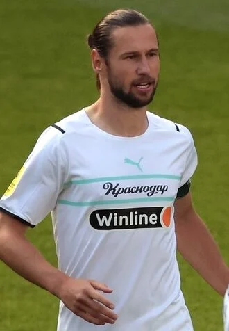 Grzegorz Krychowiak height profile photo