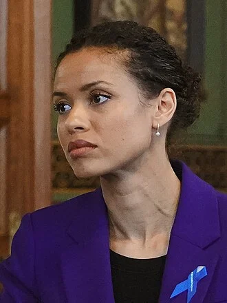 Gugu Mbatha-Raw height profile photo