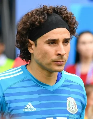 Guillermo Ochoa height profile photo