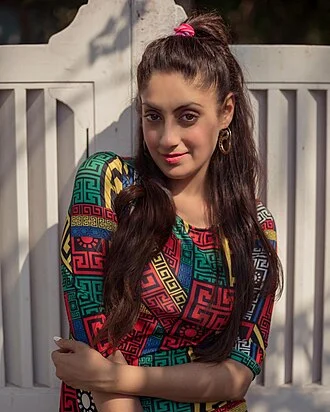 Gurleen Chopra height profile photo