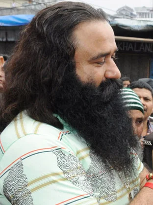 Gurmeet Ram Rahim Singh height profile photo
