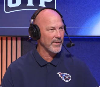 Gus Bradley height profile photo