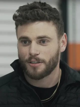 Gus Kenworthy height profile photo