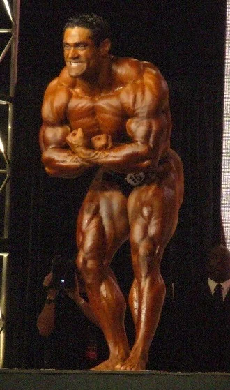 Gustavo Badell height profile photo