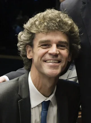 Gustavo Kuerten height profile photo