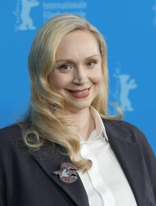 Gwendoline Christie height profile photo