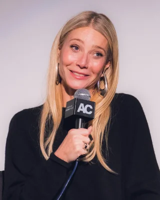 Gwyneth Paltrow height profile photo